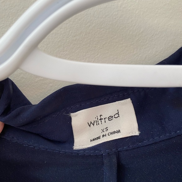 Aritzia Wilfred oversized satin blouse, navy, XS - Picture 3 of 3